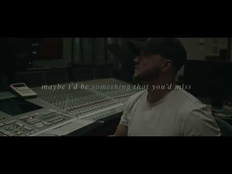 Kelsey Hart - Something That You'd Miss (Official Lyric Video)