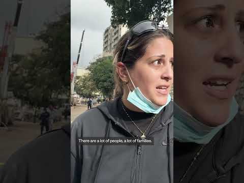 Families try to recover loved ones amongst rubble in Venezuela