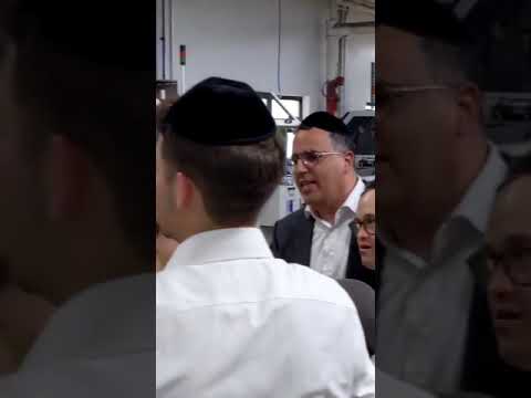 Yaakov Schwekey & The Special Children's Center visit Artscroll Mesorah Publications