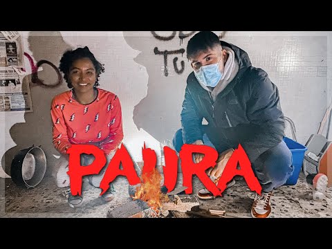 Vive in un MANICOMIO ABBANDONATO a 30 anni...