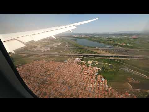 Aterrissando no Aeroporto Internacional de Qingdao Jiaodong ANA NH927 4K