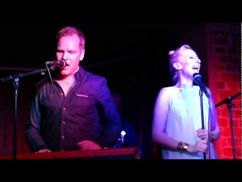 Osmo Ikonen - Michael Jackson Medley (@ Vanha Paloasema, Oulu)