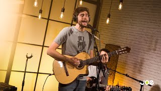 Last Wednesday Alvaro was guest with the Belgian radio station QMusic, where he gave a fantastic aco