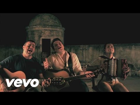 Gusi & Beto - Como Me Duele (Video Version) ft. Luis Enrique