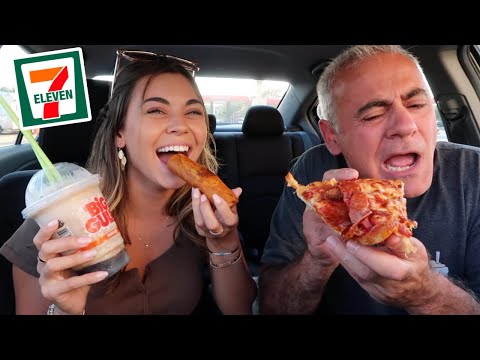 Trying 7-11's Food for the First Time!