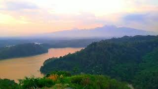 Download lagu story wa terbaru~ Pemandangan indah Bukit pusar angin mp3
