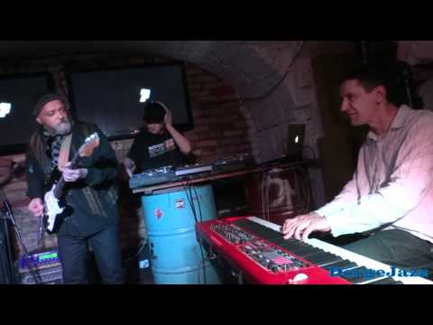 RANDOM TRIP FEAT. SÁRIK PÉTER & MOHAI TAMÁS "3" INSTANT 2012. 02. 28.