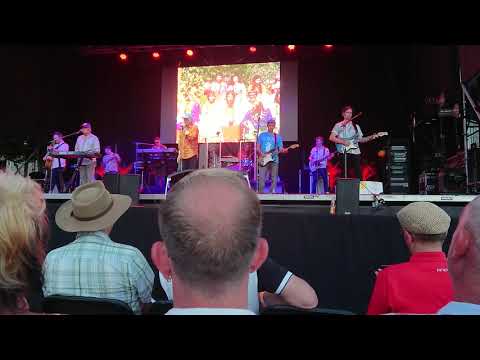Beach Boys - Pisces Brothers   Mike Love's tribute to George Harrison