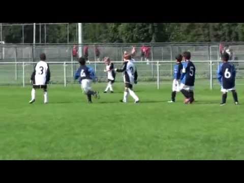 Buitenboys F14 tegen F12 tijdens opstarttournooi 10 sept. 2011