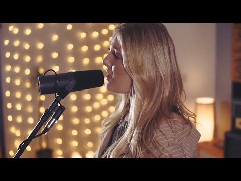 Bleeding love - Leona Lewis (Cover By Emily Fern)