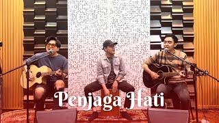 Download lagu Penjaga Hati - Nadhif Basalamah (Cover by Andre Restra ft. Sigit AOP) mp3