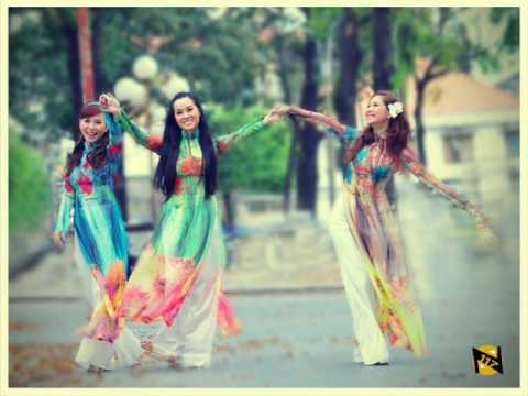 Thể hiện bởi Mắt Ngọc