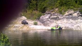 preview picture of video 'Disney Oklahoma water crossing Samurai and Jeep'