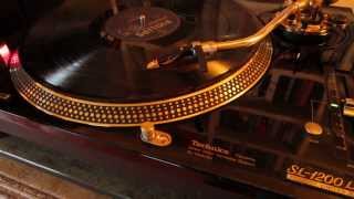 Video thumbnail for TECHNICS SL 1200LTD LIMITED EDITION GOLD AND KRAFTWERK by massimoberry