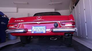 1965 Mercedes-Benz 230SL Idling