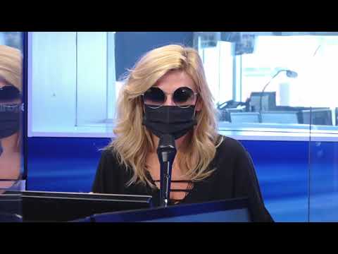 Melody Gardot entonne "La Javanaise" et dévoile son envie de chanter avec Jane Birkin
