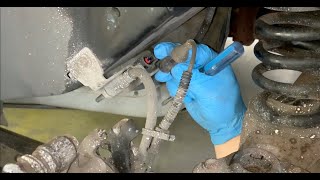 How To Diagnose & Replace 2005-2009 Ford Mustang Rear Wheel Speed Sensor (Fix ABS / Trac Light)