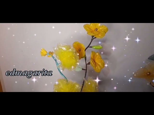 Vídeo relacionado con LATERN 100 Piezas Bolsa de Ramo de Flores, 45CM Bolsas de Plástico para Envolver Flores Funda de Celofán con Ramo Floral Transparente con Decoración de Tiras y Encaje (Espalda Plateada)