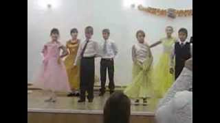 preview picture of video 'Фрагмент танца на День учителя №1 - школа №9, Аткарск'