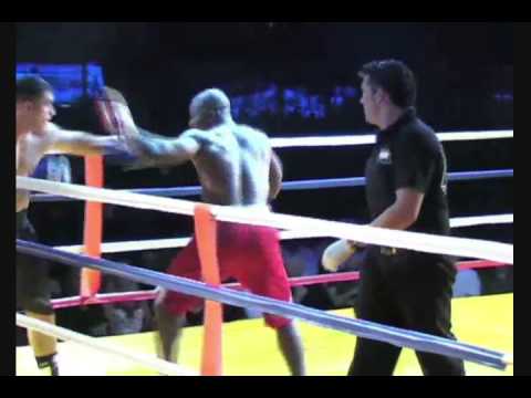 ROMANIAN BOXER  LEHADUS OCTAVIAN- Round 2