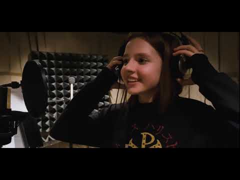 А река течёт песня из к/ф "Родные"