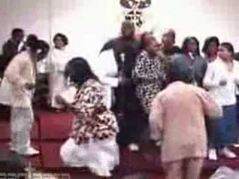 Holy Ghost VS Andy C & MC GQ   Baptazia NYE 2007   part 3