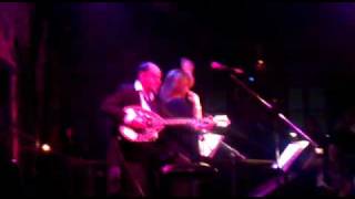 Manolis Karantinis - Lena Alkaioy Katsimixas  Odos Oneiron Chalkida 24-3-2011