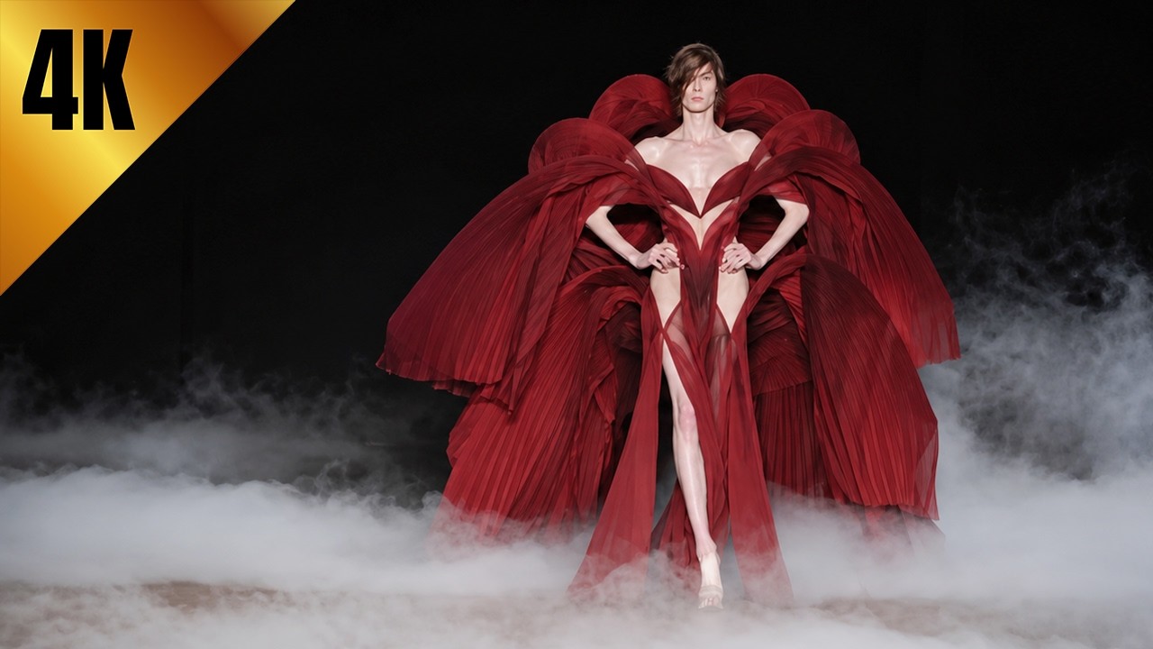 Iris Van Herpen | Haute Couture Fall Winter 2026/2027 | Paris