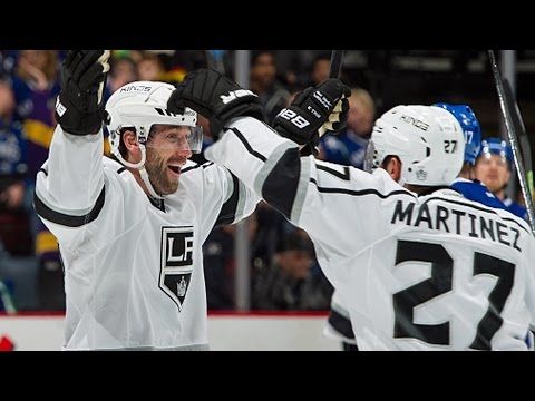 Kings win with two goals in the final minutes
