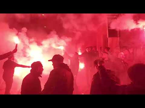 Peluza Sepcile Rosii - Students 10 ani - U Cluj! Ole ole! fumigene