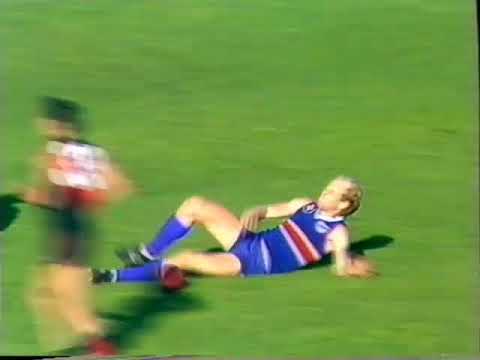 1986 Round 3 VFL Footscray Vs Essendon at VFL park  Sevens Big League, Part of third & fourth Quarte