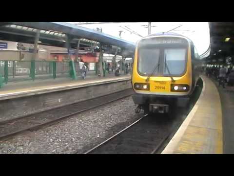 29114/29411 arrives at platform 5 at Dublin Connolly