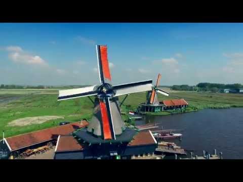 Dutch windmills on the “Zaanse schans” (4K)