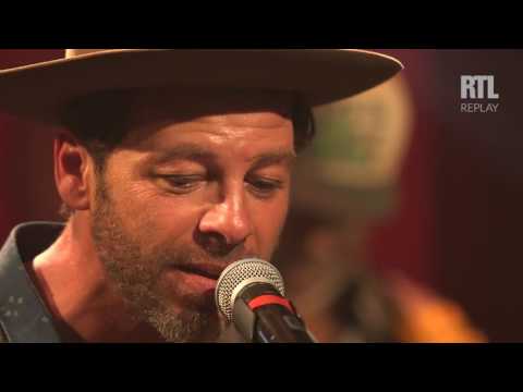Videoclip de J'ai laissé (Acoustique) — Christophe Maé