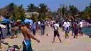 preview picture of video 'Playa de Omoa Honduras en Semana Santa'
