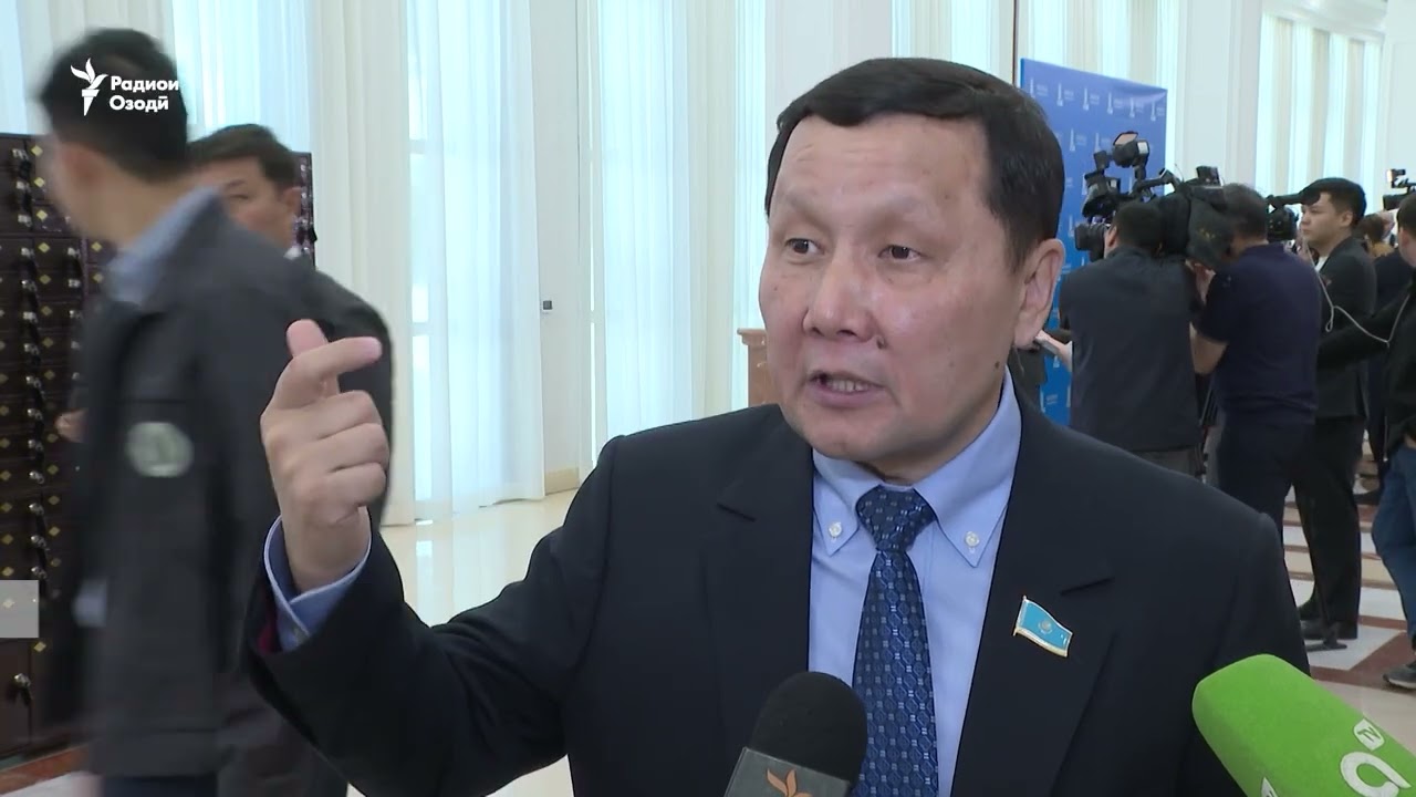 Қурултой ҷойи порлумони Қазоқистонро мегирад