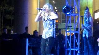 Carrie Underwood - Crazy Dreams (Live in Singapore 2009)