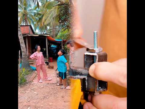 Cô Thắm thử thách bẻ “ Thanh Lò Xo 30kg “ Sinl #shorts