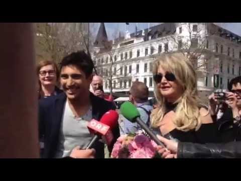 Bonnie Tyler, Farid Mammadov darosi reklamą iš nieko