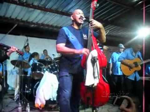 Mi Bajo y yo  Oscar D´León´12 Carmelitana Higuerote  Grj