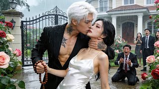 Download lagu Husband cheats, family sells her to possessive devil—he falls for her, family regrets. mp3