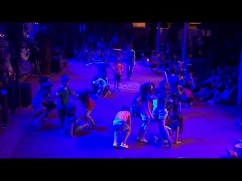 Escola Viva - Festa das Cores - Verdes da Cíntia e Maira