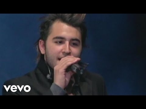 Video thumbnail for Amarte Duele - En Vivo