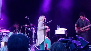 A Little Too Much - Natasha Bedingfield in concert