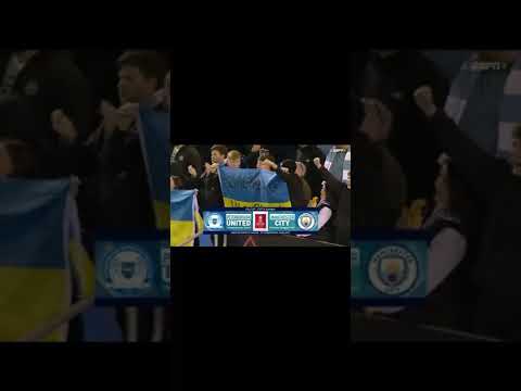 Zelfs in de ln de voetbal  word aan Ukraine 🇺🇦 Gedacht deze Ukrainse Spits die begint te huilen