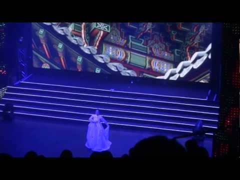 120623 [HD FANCAM]  Park Sul Nyeo Hanbok Fashion Show - Salpuri (Korean Shamanic Dance)