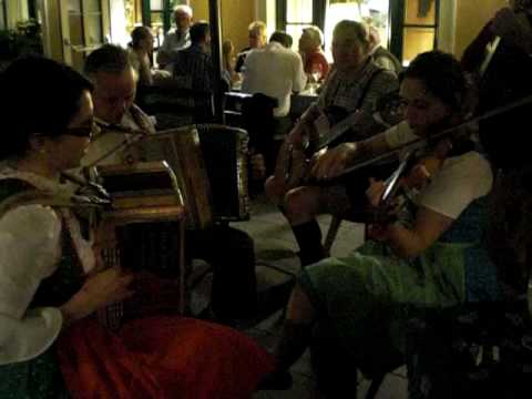 Volksmusik vom Feinsten beim Musikantenstammtisch in Hellmonsödt