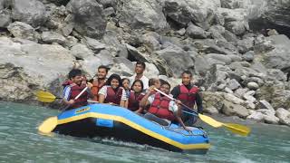 preview picture of video 'River rafting in Teesta river'