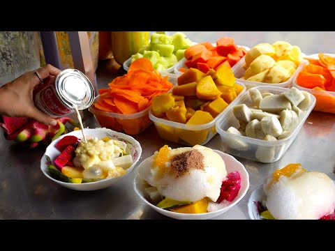 Only $1.25 for This Loaded Fruit Dessert! | Smoothie Queen of Cambodian Street Food 🇰🇭