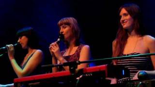 Au Revoir Simone - Through The Backyards (Live at Mosaic Music Festival 2010)